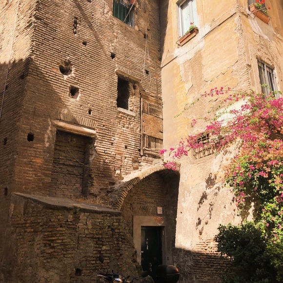 Meet your Posher, Sabrina - Picture 1 of 1